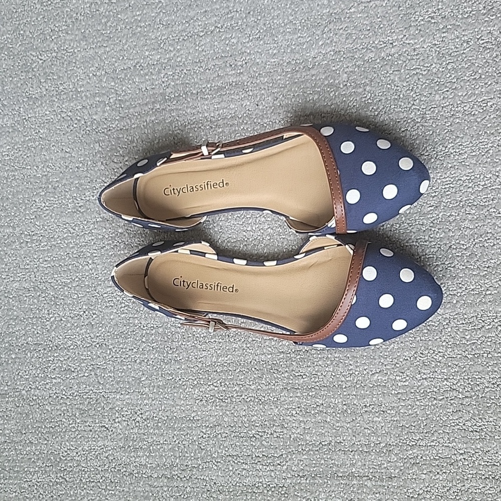 Polka dot flats